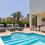 Mesogeios 39 فيلة