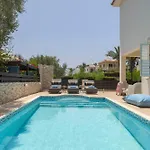 فيلة Mesogeios 39