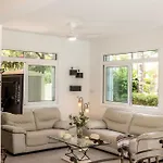 فيلة Mesogeios 39 باراليمني