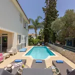 Mesogeios 39 Villa