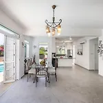 Mesogeios 39 Villa Paralimni