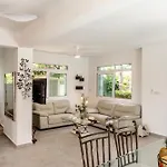 Mesogeios 39 Villa *