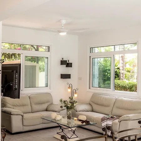 Villa Mesogeios 39 Paralimni