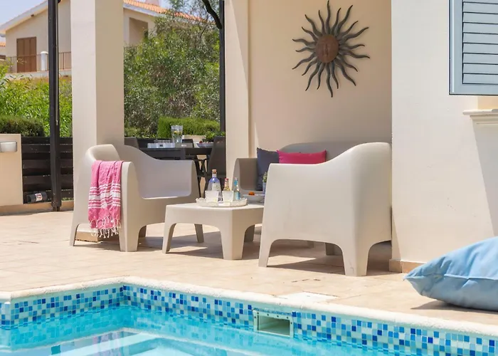 빌라 Mesogeios 39 파라림니